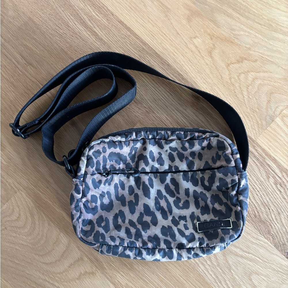 Ganni Festival Crossbody bag in leopard